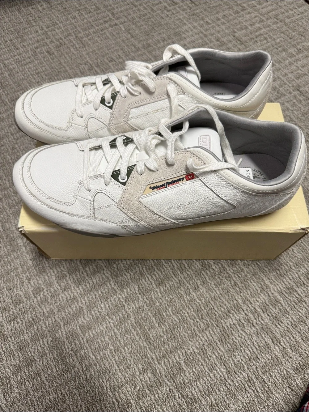 Diesel Men’s White Leather Sneakers with Gray Accents Size 13 Brand New